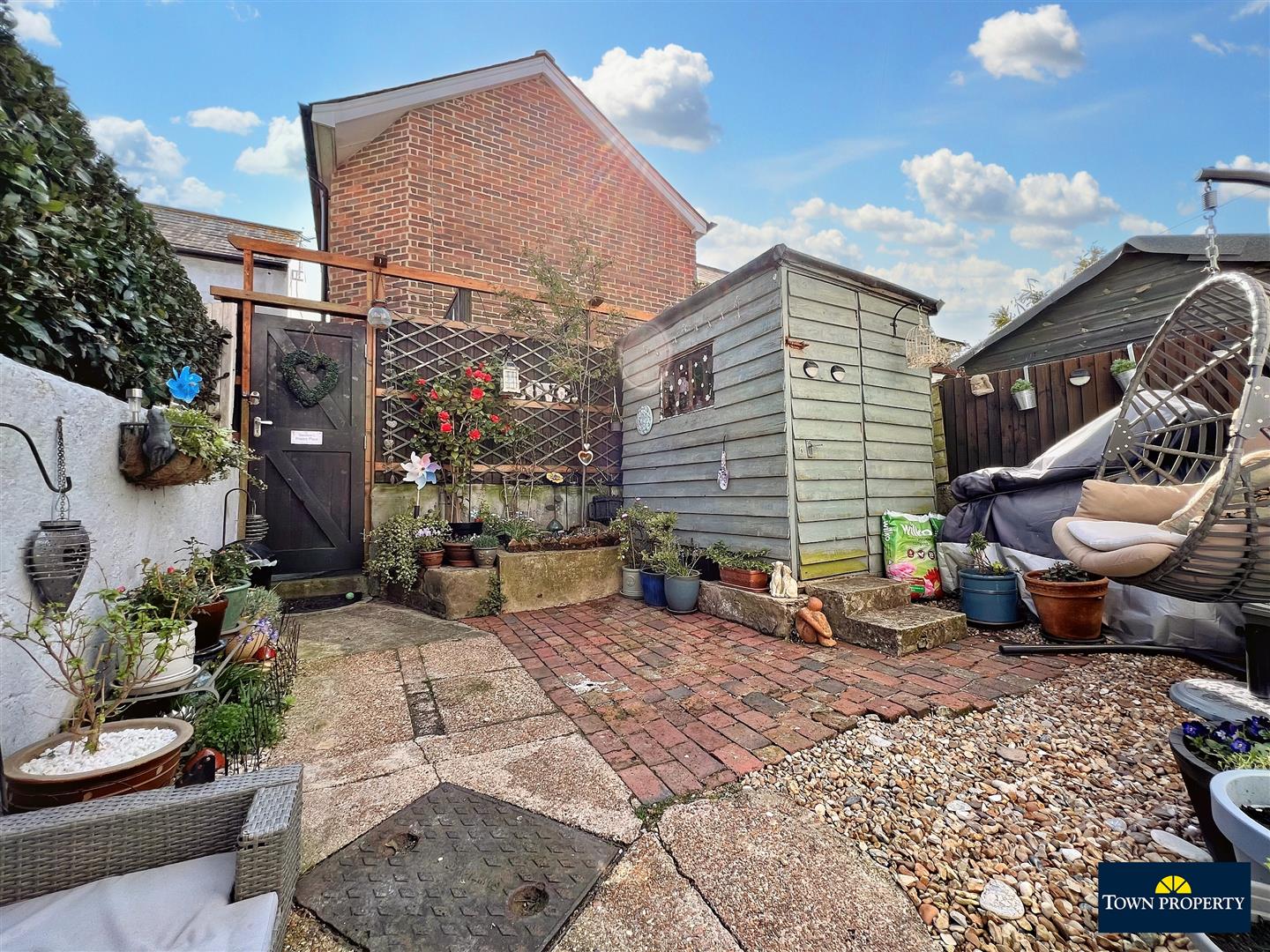 Property Details for Eshton Road Eastbourne BN22 7ES Town Property